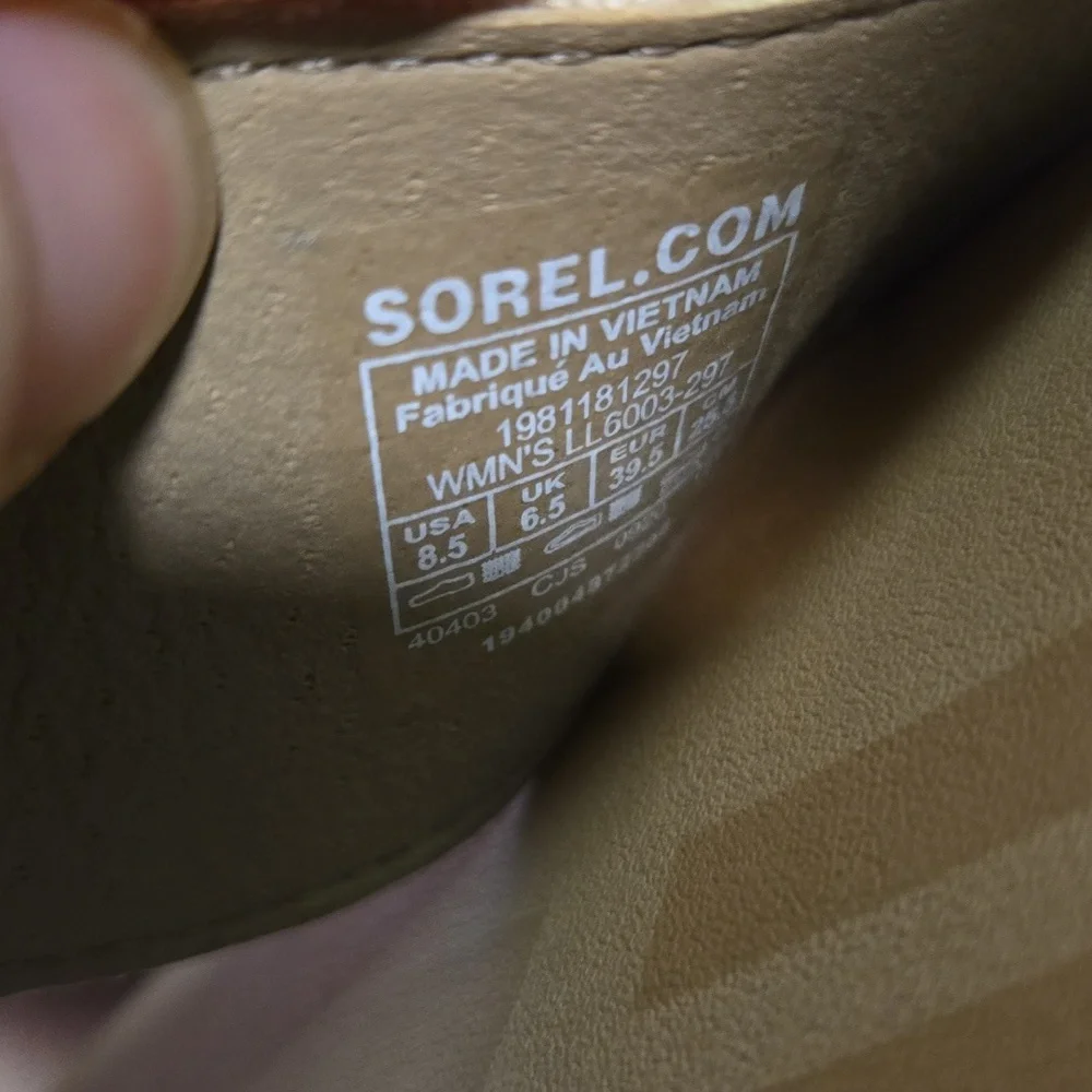 Sorel gently used